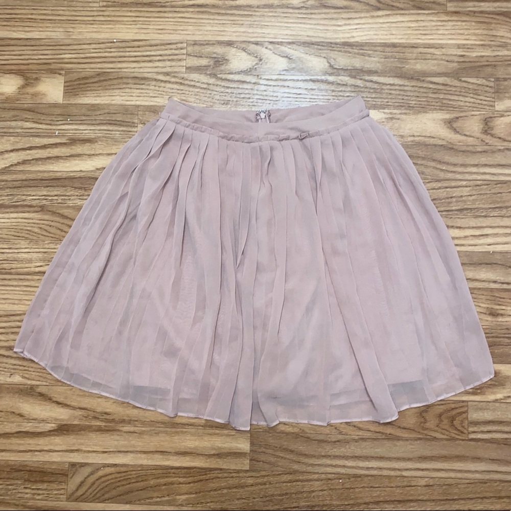 Lauren Conrad - Pink Pleated Skirt Size 2